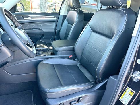 Used 2022 Volkswagen Atlas SE w/ Black Wheel Package FWD image 17