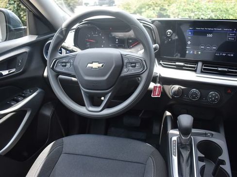 New 2026 Chevrolet Trax LS w/ LS Convenience Package FWD image 17