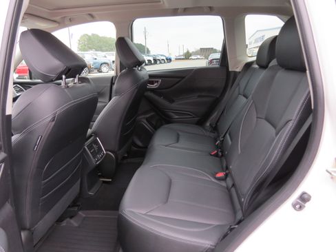 Used 2022 Subaru Forester Touring w/ Popular Package #2 image 14