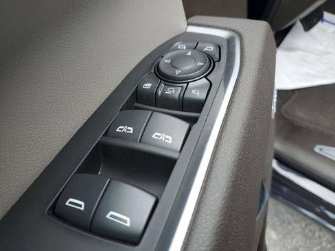 New 2025 GMC Sierra 2500 SLT w/ SLT Convenience Package image 22