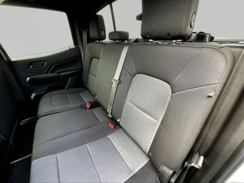 Certified 2025 Chevrolet Colorado W/T RWD image 21