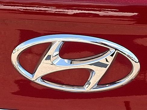 Certified 2024 Hyundai Venue Limited FWD image 29