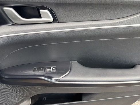 Used 2025 Kia K5 LXS image 40