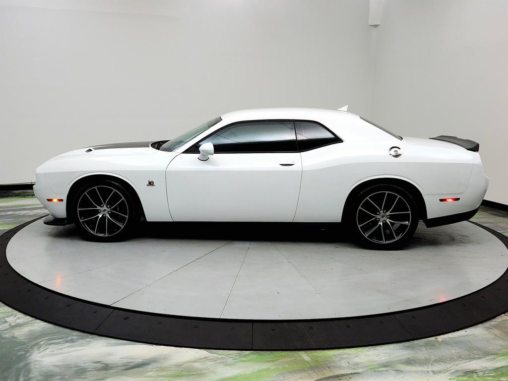 Used 2018 Dodge Challenger R/T Scat Pack RWD image 8