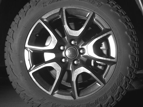 Used 2025 Jeep Compass Trailhawk AWD/4WD image 13