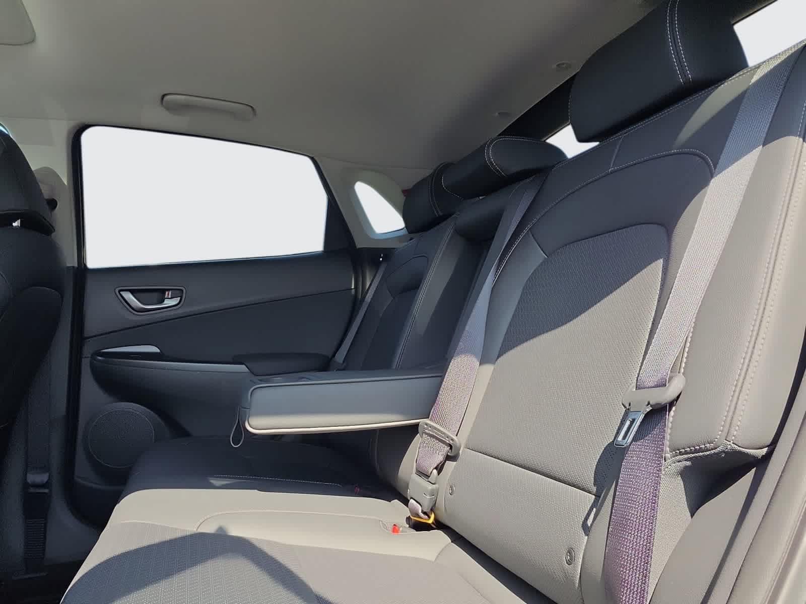 Used 2021 Hyundai Kona Limited w/ Cargo Package AWD/4WD image 31