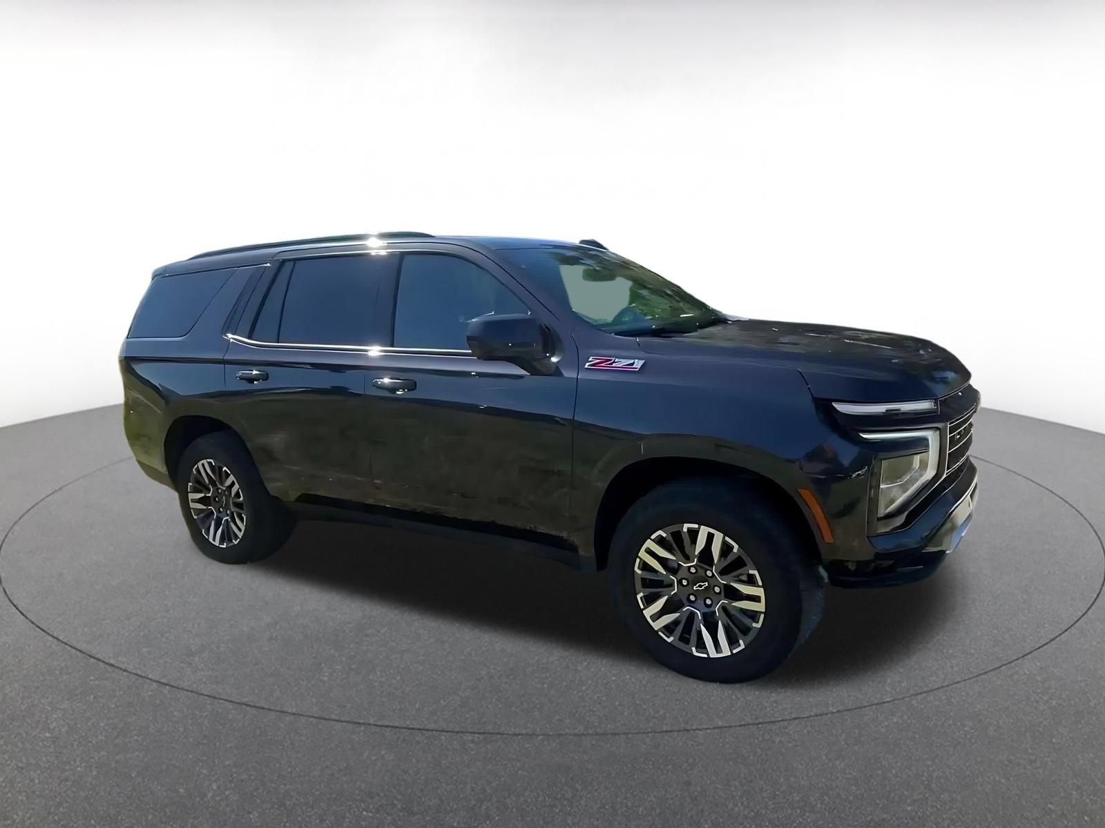 Used 2025 Chevrolet Tahoe Z71 AWD/4WD image 2