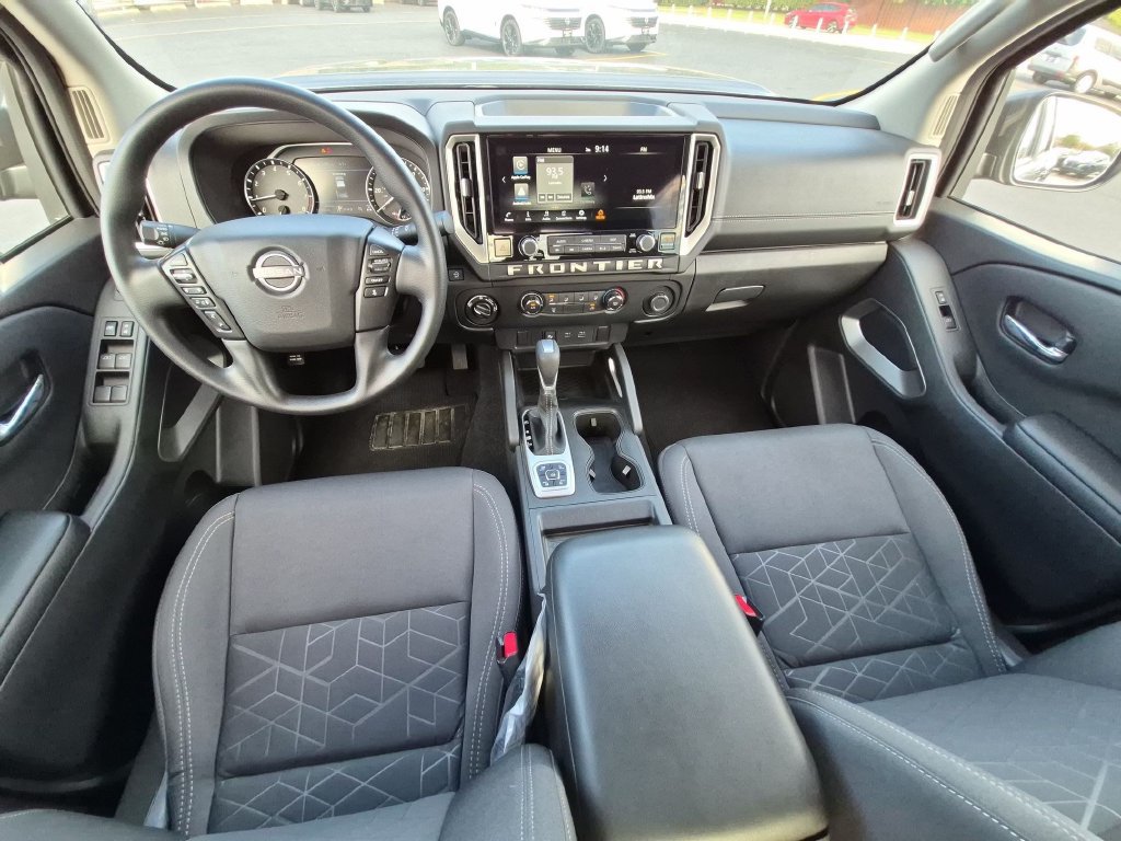 Used 2026 Nissan Frontier SV w/ Tow Package AWD/4WD image 23