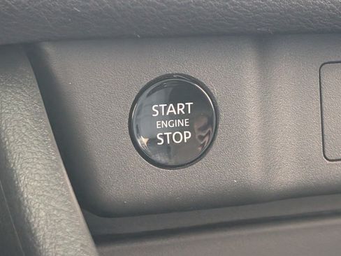 Used 2026 Nissan Rogue SV FWD image 30