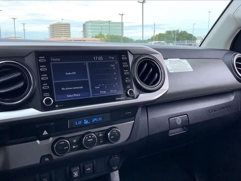 Used 2021 Toyota Tacoma SR5 RWD image 35