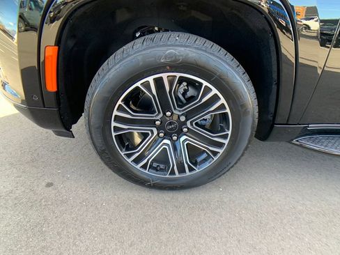 New 2026 Jeep Grand Wagoneer image 28