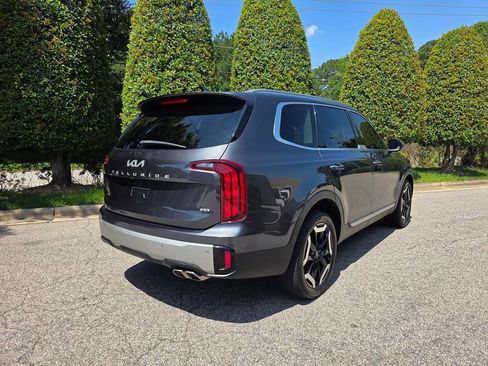 Used 2023 Kia Telluride S AWD/4WD image 5