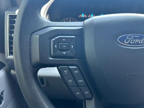 Used 2018 Ford F150 XLT AWD/4WD image 15