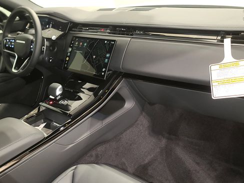New 2026 Land Rover Range Rover Sport SE image 4