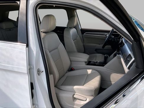 Used 2023 Volkswagen Atlas SE w/ Panoramic Sunroof Package AWD/4WD image 9