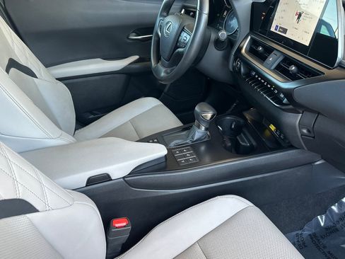 Used 2024 Lexus UX 250h F Sport image 20