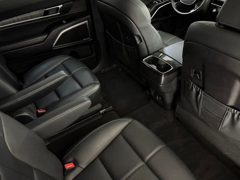 Used 2023 Kia Telluride EX w/ EX Captain's Chair Package FWD image 30