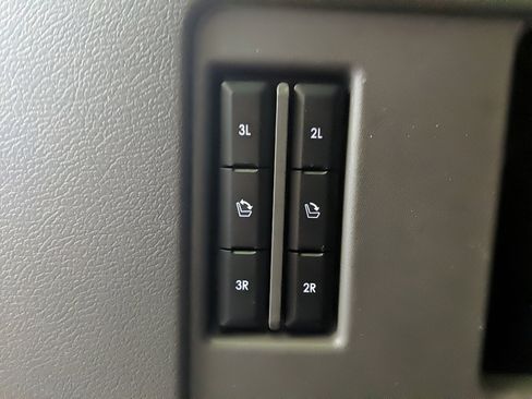 Certified 2024 Lincoln Navigator Premiere image 9