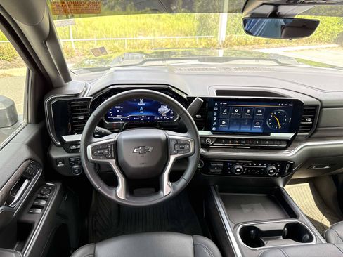 Used 2024 Chevrolet Silverado 2500 LTZ w/ LTZ Plus Package AWD/4WD image 13