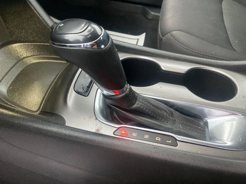 Used 2017 Chevrolet Malibu LS image 28