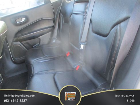 Used 2018 Jeep Compass Limited w/ Navigation Group AWD/4WD image 6
