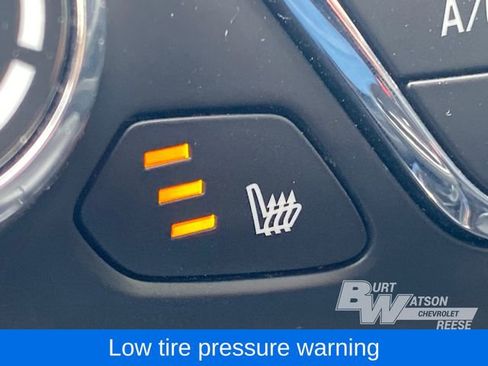 Used 2017 Chevrolet Cruze Premier FWD image 27