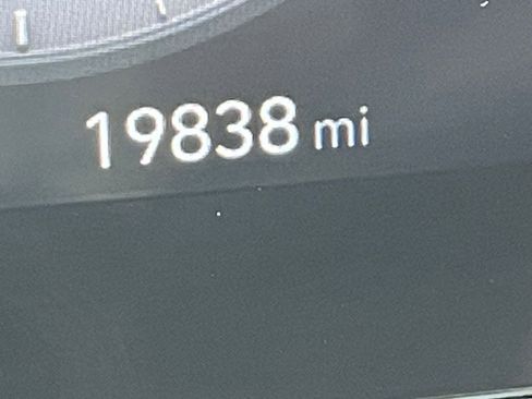 Used 2025 Hyundai Elantra Limited image 42