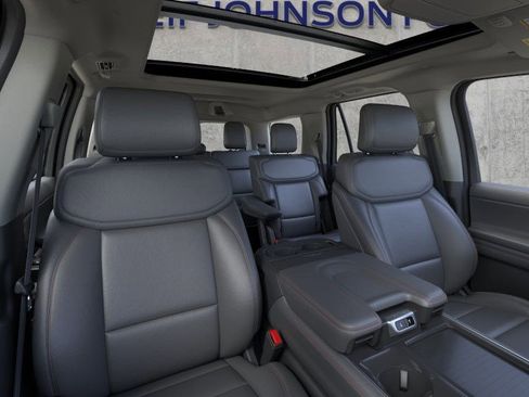 New 2025 Ford Expedition Active image 10