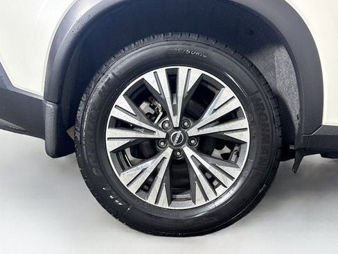 Used 2022 Nissan Rogue SV w/ SV Premium Package image 28