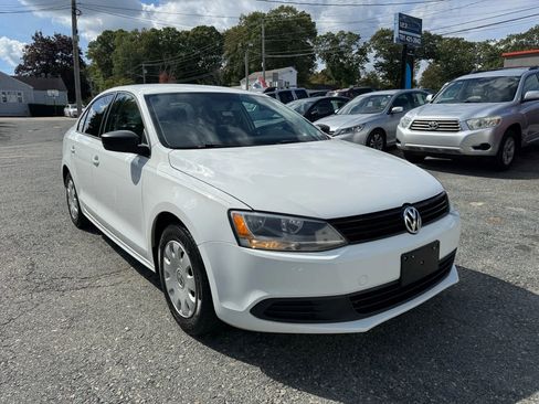 Used 2014 Volkswagen Jetta S image 1