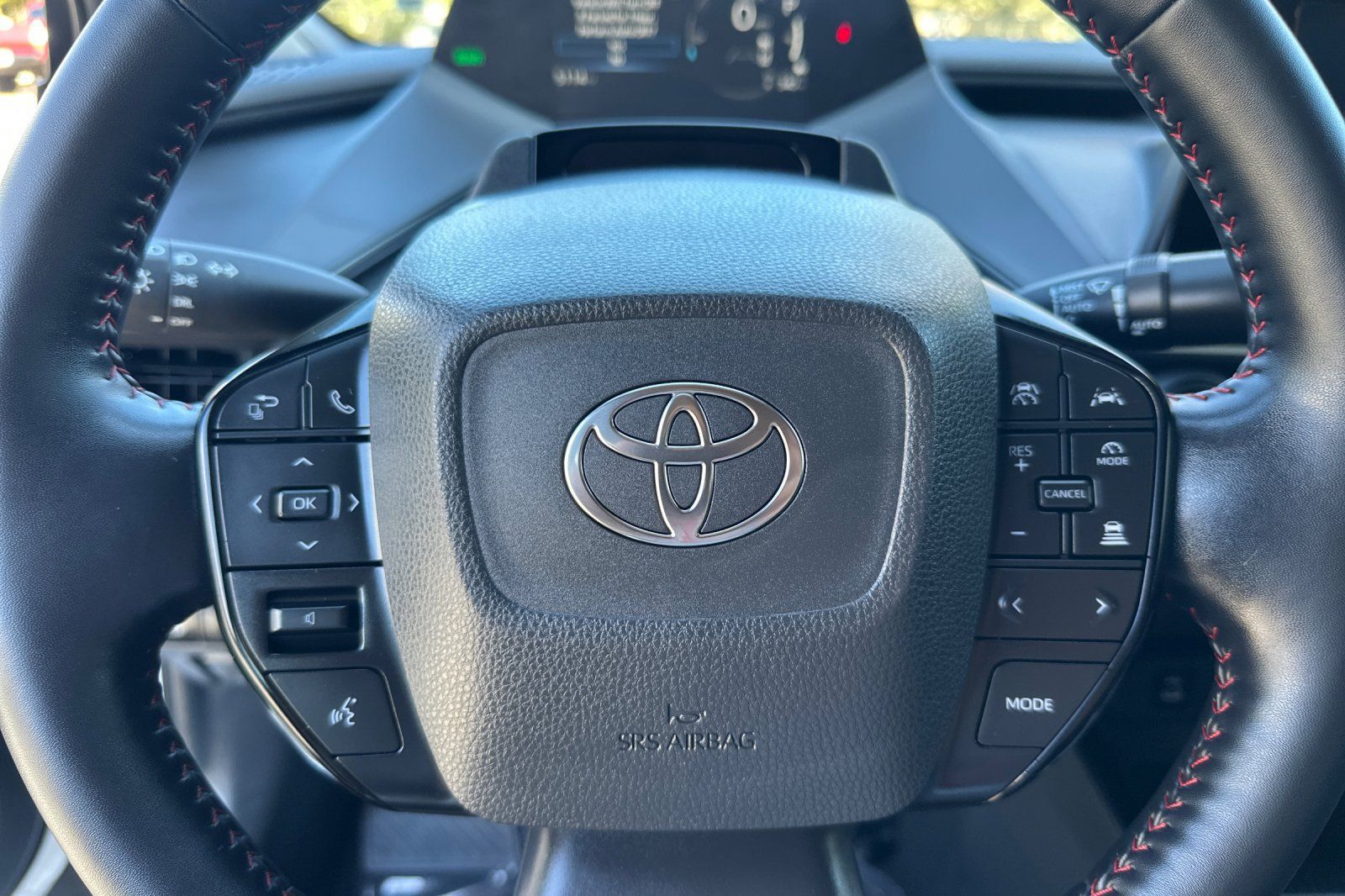 Certified 2026 Toyota Prius Plug-In Hybrid FWD image 36