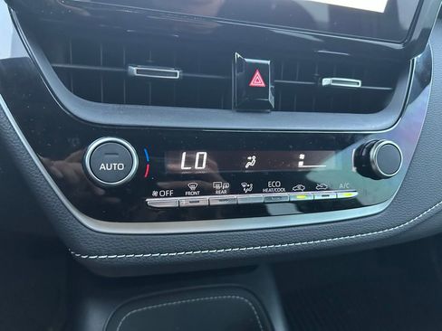Used 2025 Toyota Corolla SE FWD image 24