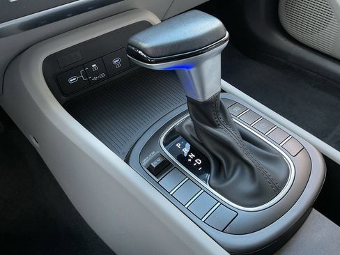 Used 2025 Hyundai Kona SEL image 36