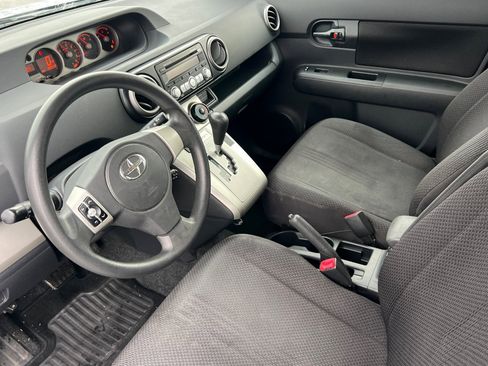 Used 2009 Scion xB image 7