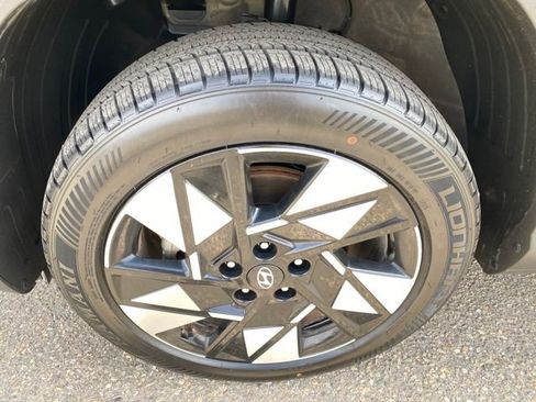 Used 2024 Hyundai Kona SEL image 25