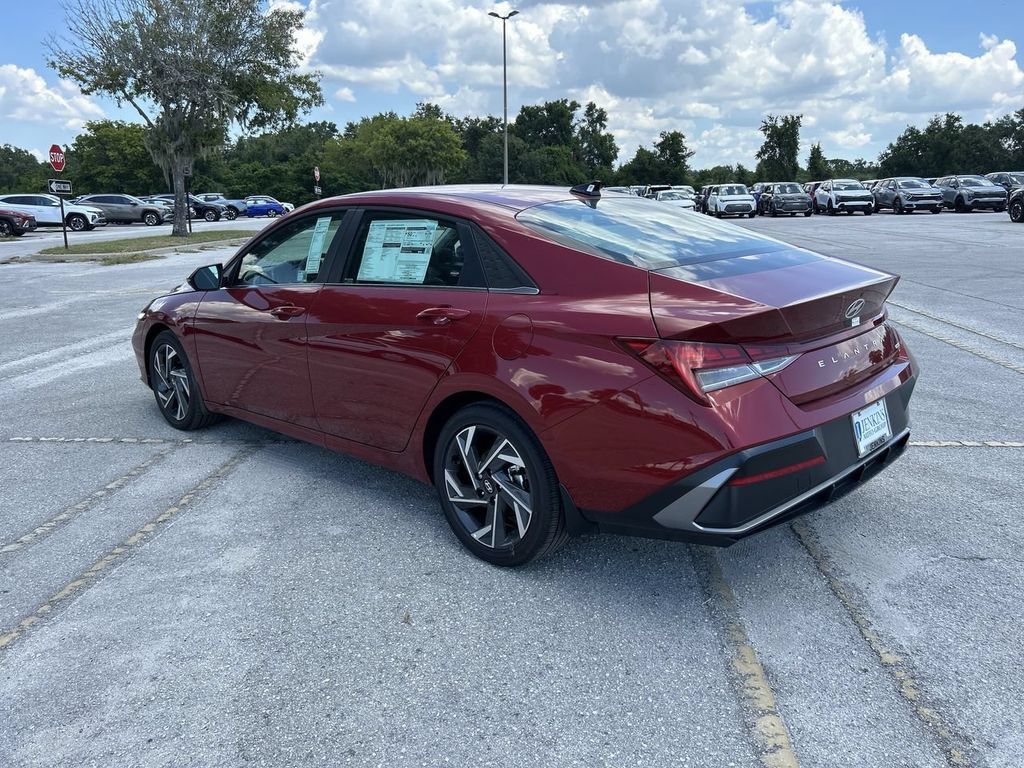 New 2025 Hyundai Elantra Limited FWD image 13