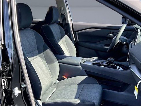 New 2026 Nissan Rogue SV FWD image 9