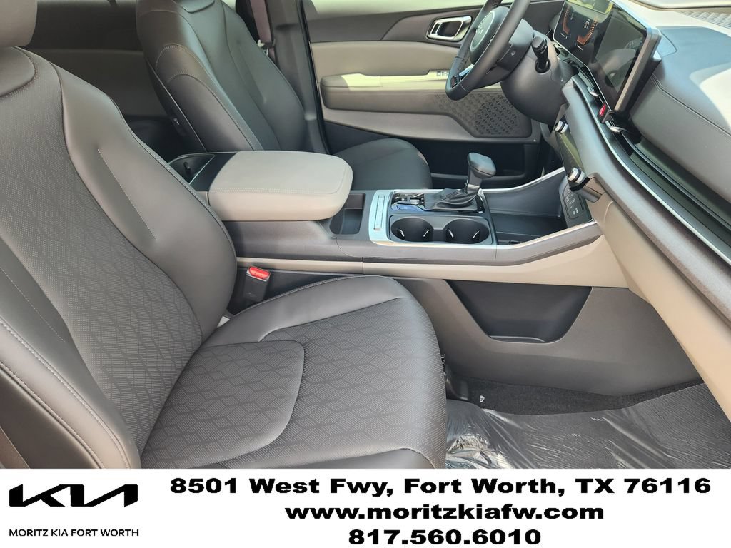 New 2026 Kia Carnival EX FWD image 10