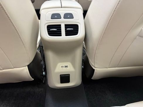 Used 2023 Buick Envision Avenir image 25