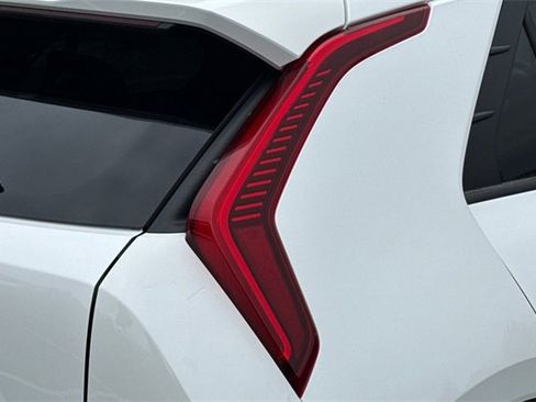 New 2026 Kia Niro SX image 35