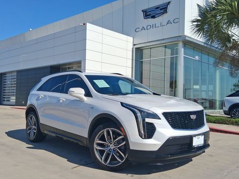 Used 2023 Cadillac XT4 Sport w/ Enhanced Visibility Package FWD image 1