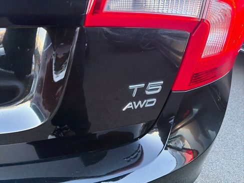 Used 2018 Volvo S60 T5 Dynamic w/ Protection Package image 8