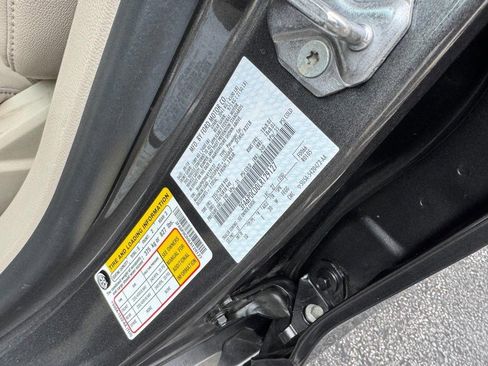 Used 2020 Ford Fusion SEL image 22