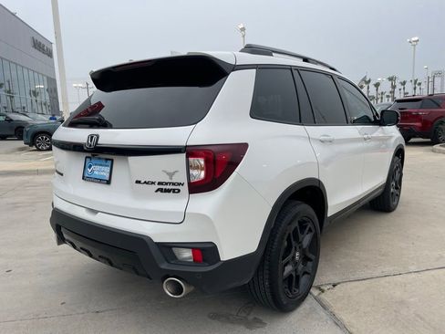 Used 2025 Honda Passport Black Edition image 3