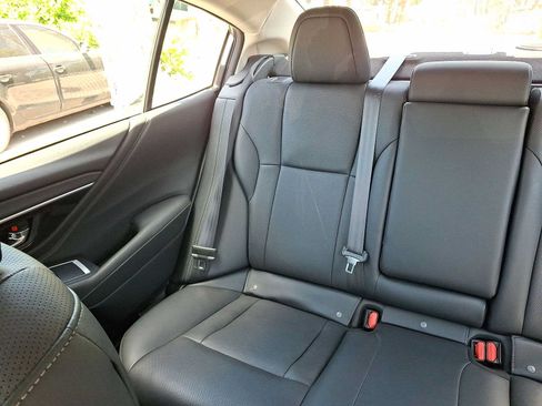 Used 2023 Subaru Legacy Limited AWD/4WD image 12