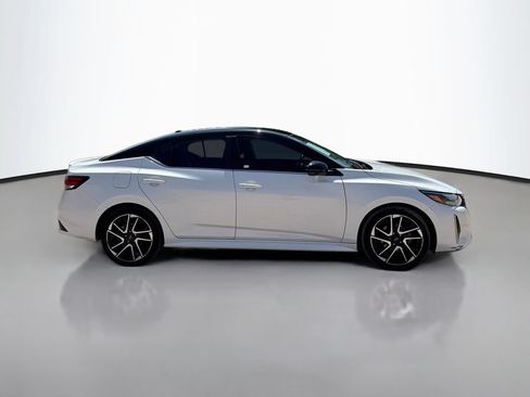 Used 2024 Nissan Sentra SR FWD image 8