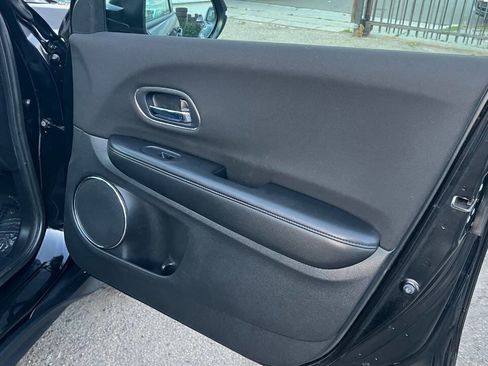 Used 2018 Honda HR-V EX image 25