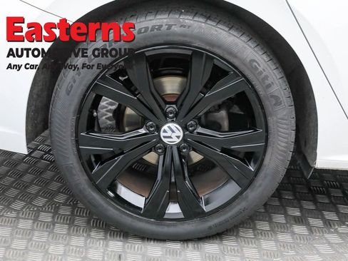 Used 2022 Volkswagen Passat 2.0T SE image 28