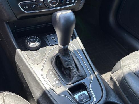 Used 2021 Jeep Cherokee Latitude Lux 80th Anniv w/ Quick Order Package 26U 80TH AWD/4WD image 21