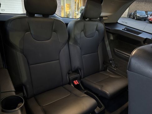 Used 2017 Volvo XC90 T6 Momentum w/ Vision Package image 44